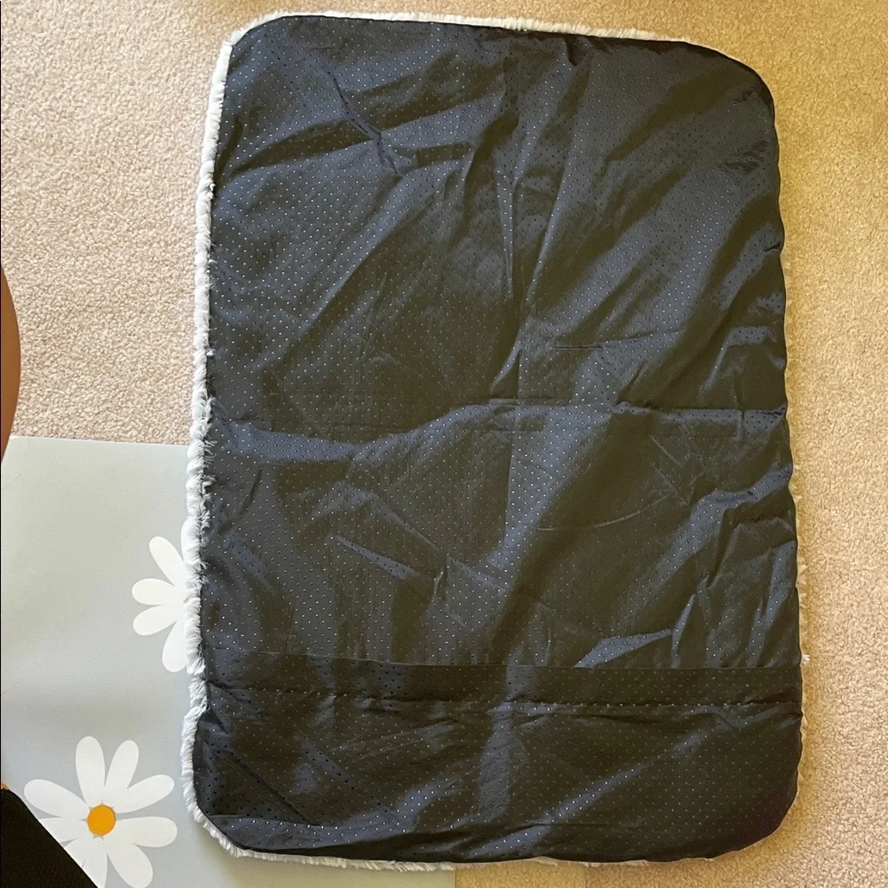 Self Heating Dog/Cat Pad Self Warming Bed Thermal Mat for Outdoor and Indoor